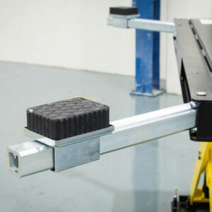 Up To Paint, matériel de levage pour garage & carrosserie | RR Equipements