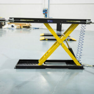 Up To Paint, matériel de levage pour garage & carrosserie | RR Equipements